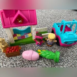 Barbie Little People set